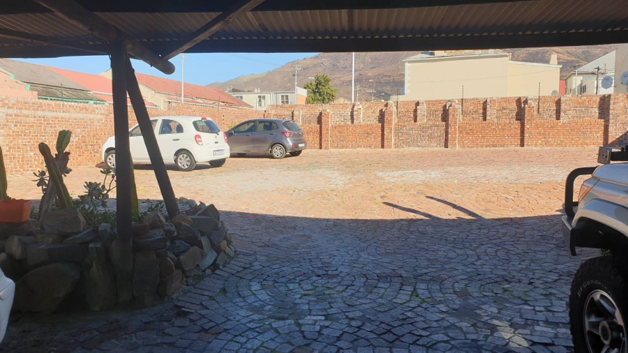 To Let Commercial Property for Rent in Woodstock Western Cape